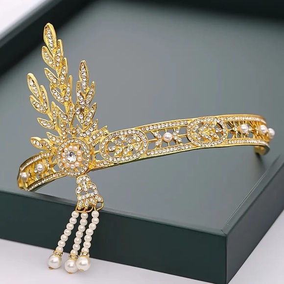 Elegant 1920s Gatsby Inspired Headband - Picture 1 of 8